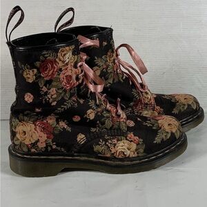 Floral Lace-Up Dr. Marten’s